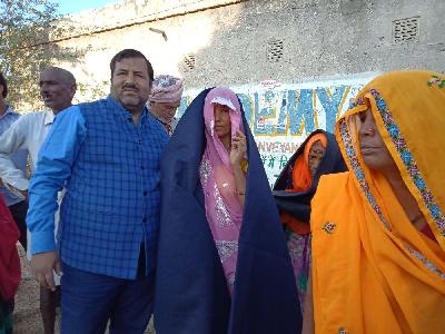 #15 Khedapati Balaji Madhorajpura Blanket Distribution